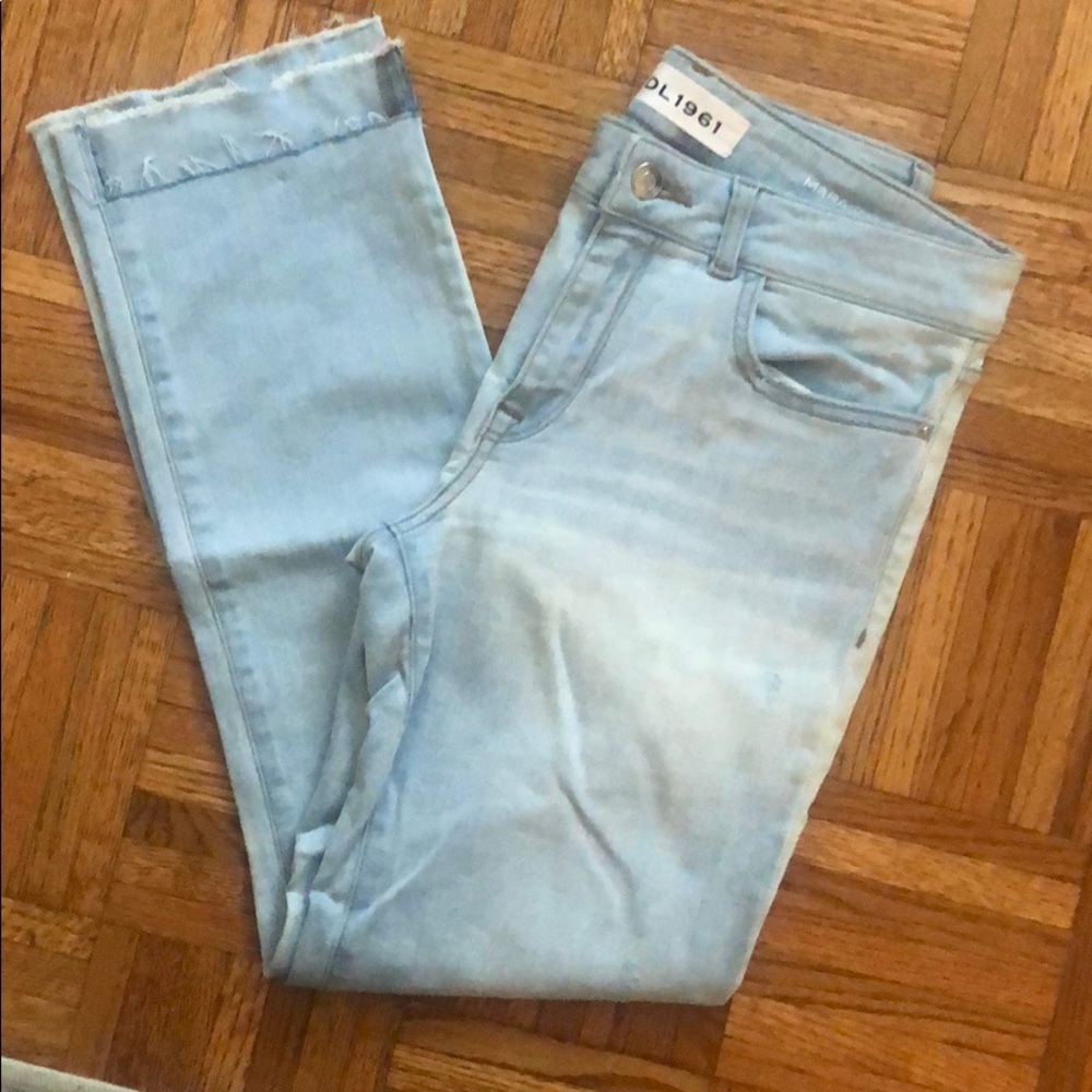 DL1961 Mara Straight Ankle! Size 27